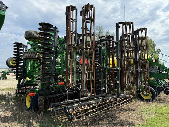 Image of John Deere 2660VT equipment image 2