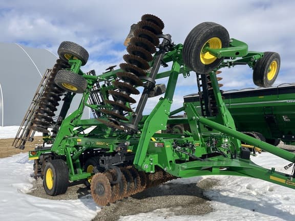 Image of John Deere 2660VT equipment image 1