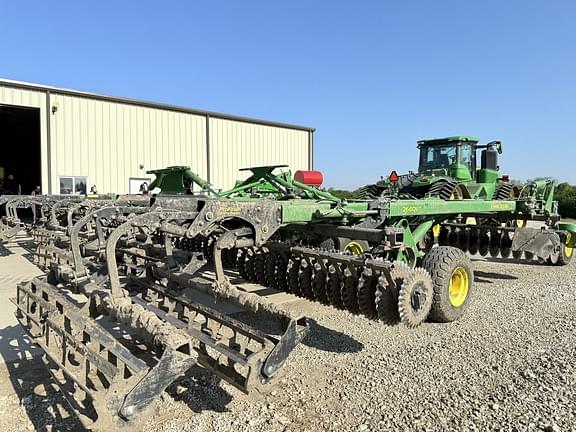 Image of John Deere 2660VT equipment image 3