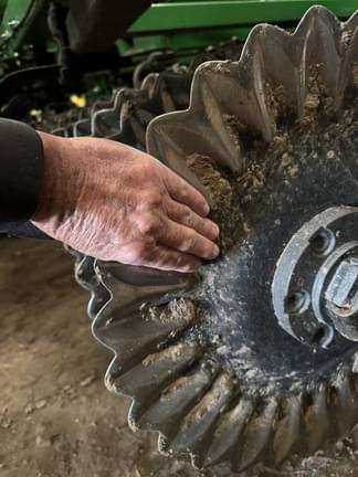 Image of John Deere 2660VT equipment image 1