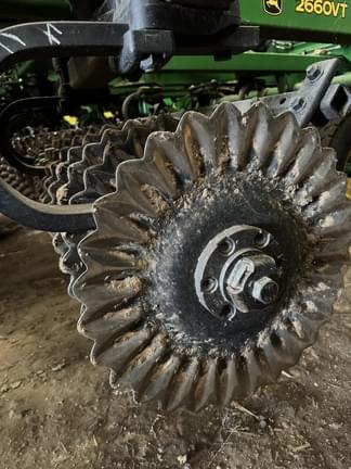 Image of John Deere 2660VT equipment image 3
