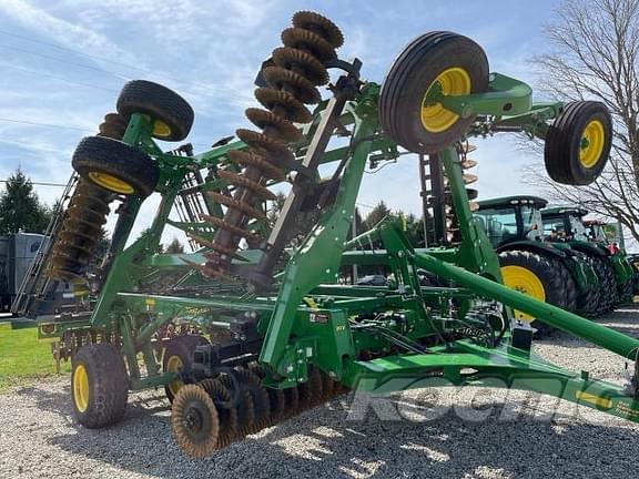 Image of John Deere 2660VT equipment image 1