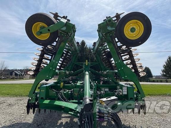 Image of John Deere 2660VT equipment image 4