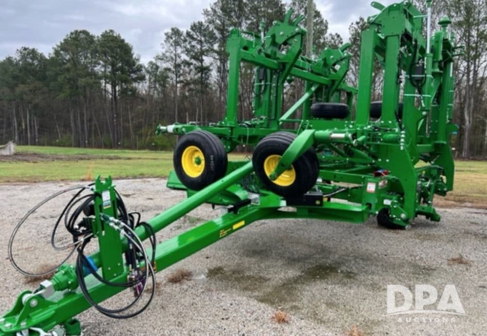 Image of John Deere 2660VT Primary image