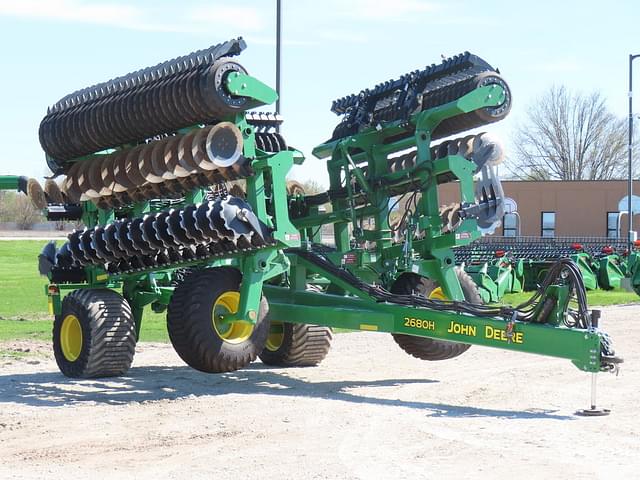 Image of John Deere 2680H equipment image 1