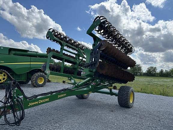 Image of John Deere 2680H equipment image 1