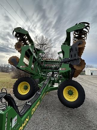 Image of John Deere 2680H equipment image 1