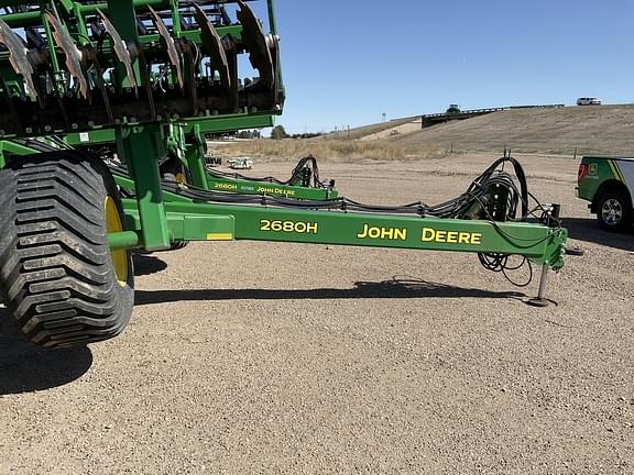 Image of John Deere 2680H equipment image 1