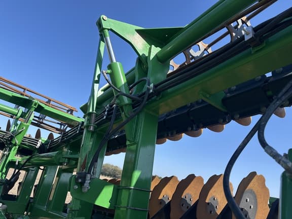 Image of John Deere 2680H equipment image 1