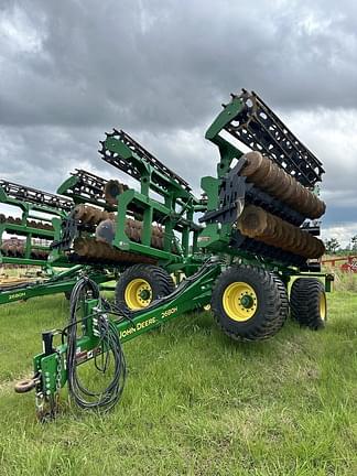 Image of John Deere 2680H equipment image 1