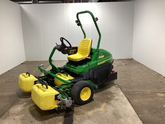 2023 John Deere 2700 Equipment Image0