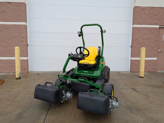 Image of John Deere 2700E equipment image 2