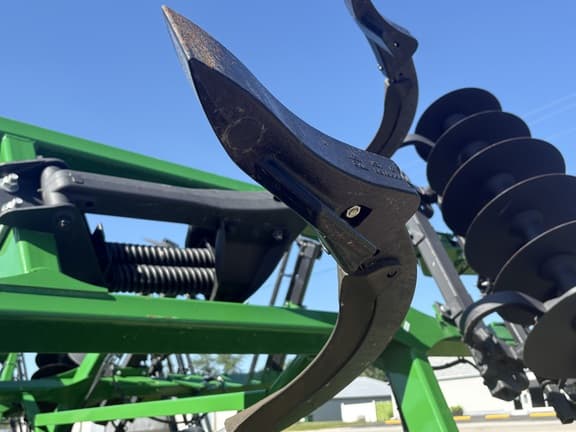 Image of John Deere 2720 equipment image 4