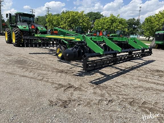 Image of John Deere 2720 equipment image 3