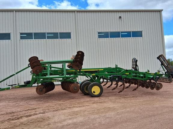 Image of John Deere 2730 Primary image