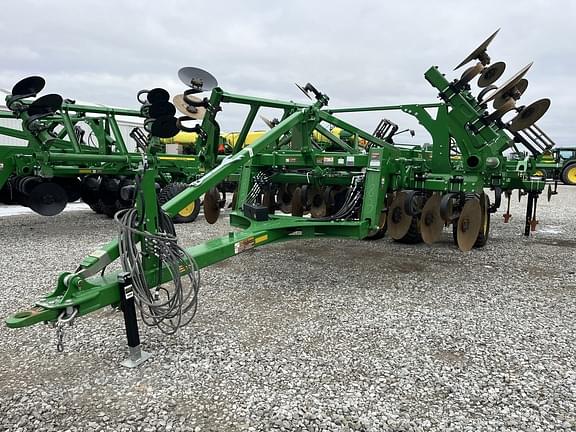 Image of John Deere 2730 equipment image 2