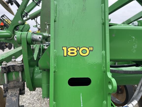 Image of John Deere 2730 equipment image 3
