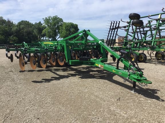 Image of John Deere 2730 Primary image