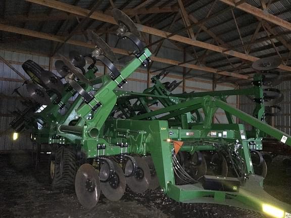 Image of John Deere 2730 equipment image 1