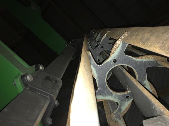 Image of John Deere 2730 equipment image 4