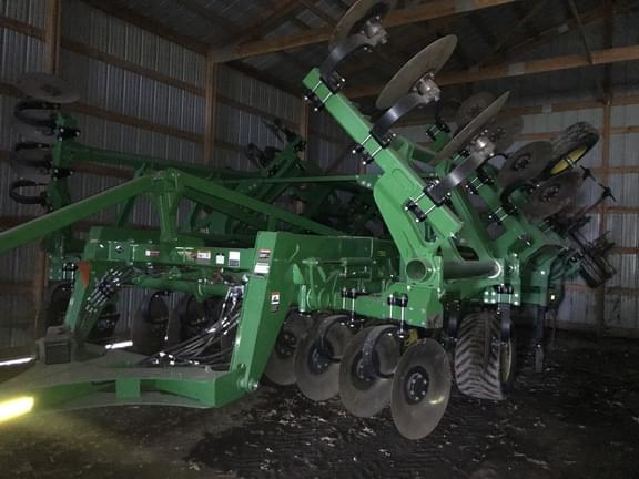 Image of John Deere 2730 equipment image 1