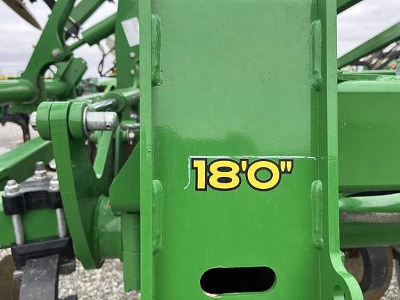 Image of John Deere 2730 equipment image 4