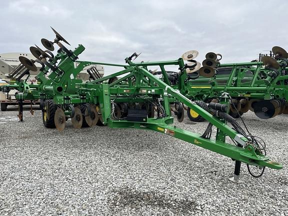 Image of John Deere 2730 Primary image