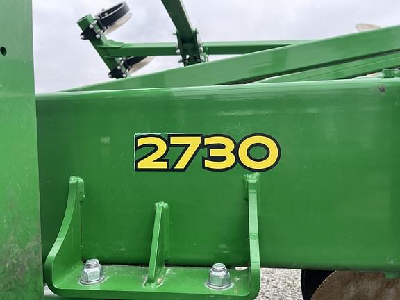 Image of John Deere 2730 equipment image 3
