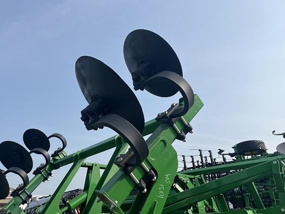 Image of John Deere 2730 equipment image 2