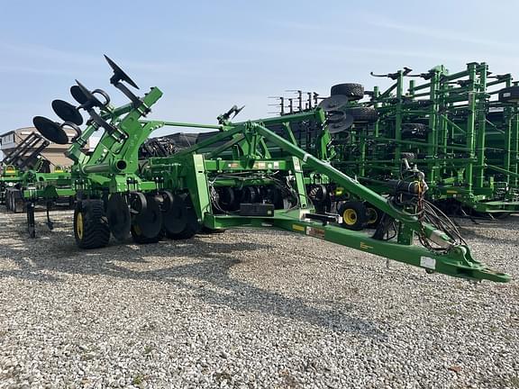 Image of John Deere 2730 Primary image