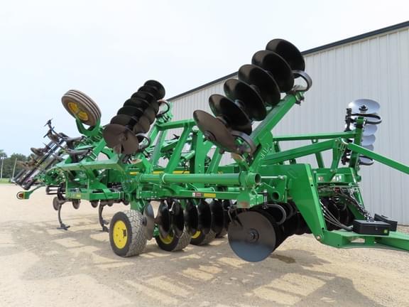 Image of John Deere 2730 equipment image 3