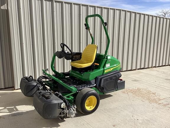 Image of John Deere 2750 equipment image 1