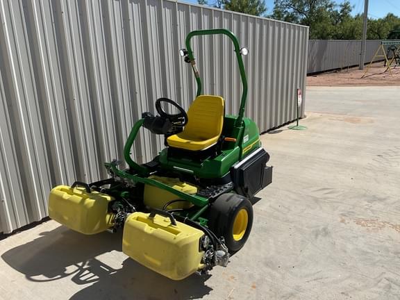 Image of John Deere 2750 equipment image 1