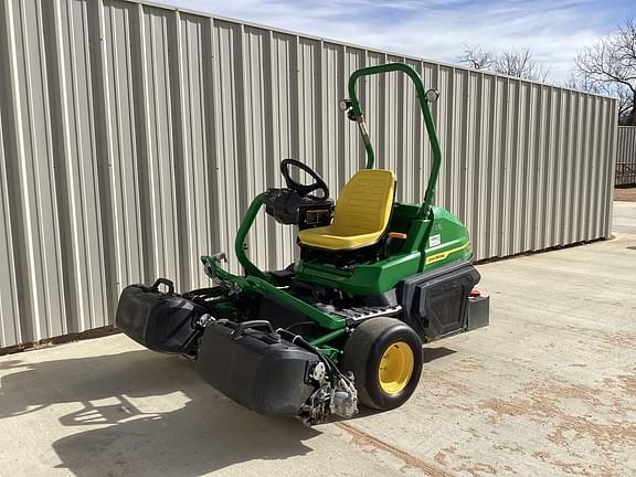 Image of John Deere 2750 equipment image 1