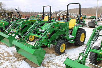 Main image John Deere 3046R