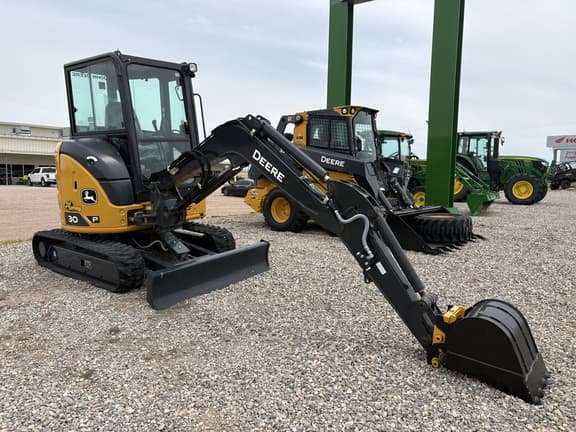 Image of John Deere 30P equipment image 2