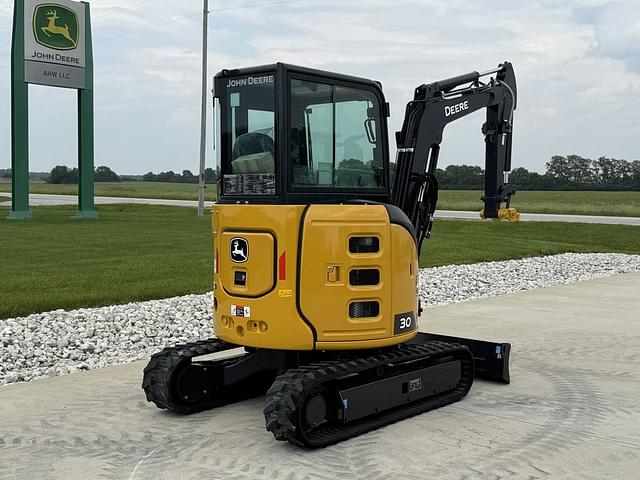 Image of John Deere 30P equipment image 2