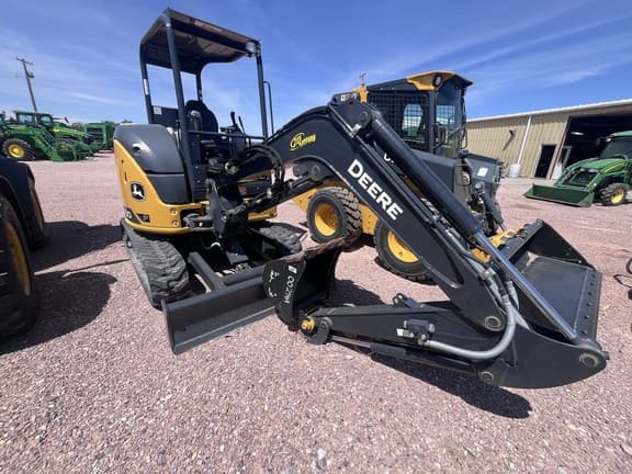 Image of John Deere 30P equipment image 2
