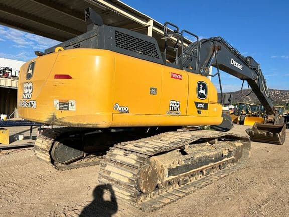 Image of John Deere 300P equipment image 1