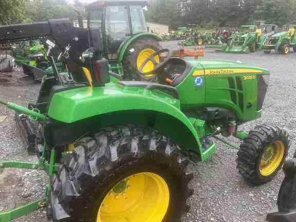 Image of John Deere 3025D equipment image 3