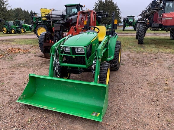 Main image John Deere 3025E