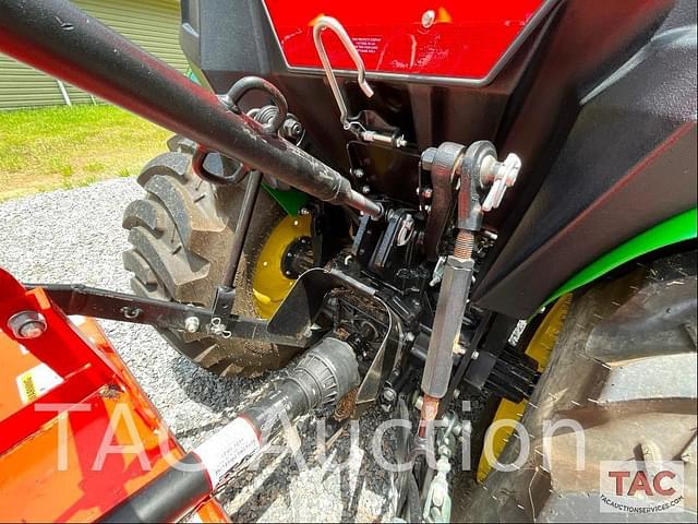 Image of John Deere 3025E equipment image 2
