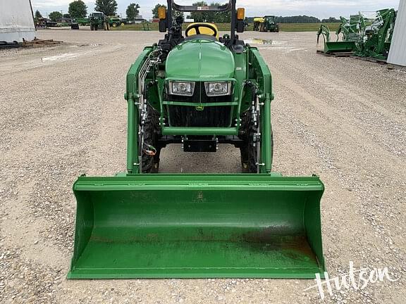Image of John Deere 3025E equipment image 2