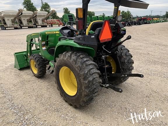 Image of John Deere 3025E equipment image 4