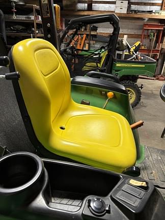 Image of John Deere 3025E equipment image 2