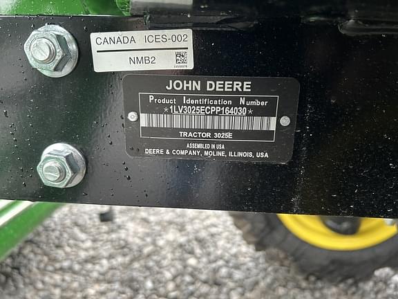 Main image John Deere 3025E 11