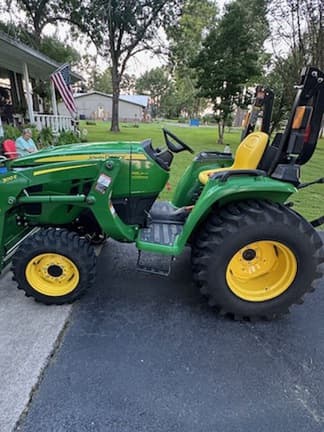 Image of John Deere 3025E equipment image 1