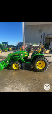 Image of John Deere 3025E equipment image 4