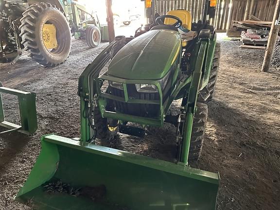 Image of John Deere 3025E Primary image