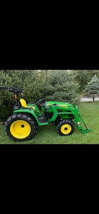 2023 John Deere 3025E Equipment Image0